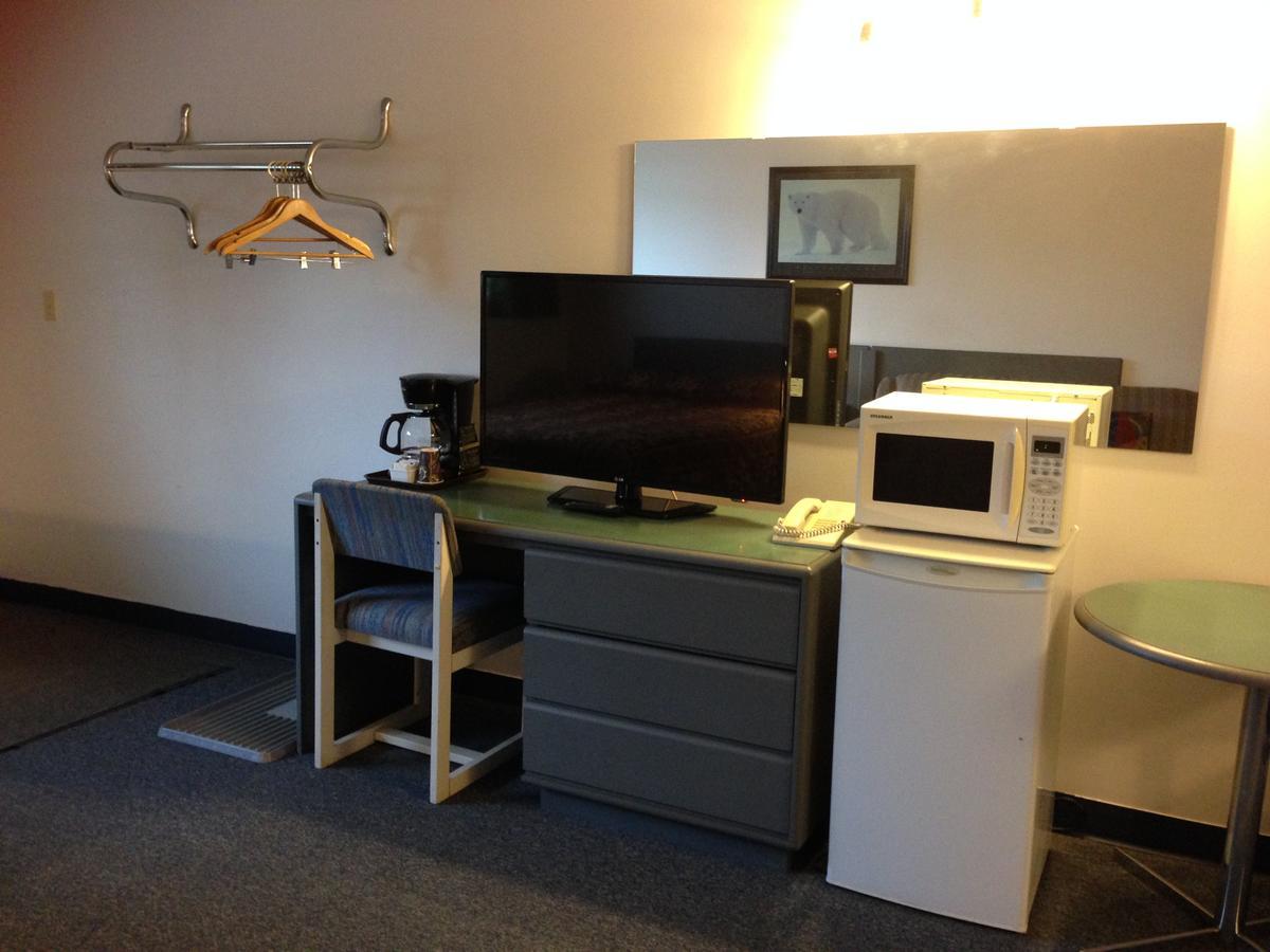 Plains Motor Inn Stettler Екстериор снимка