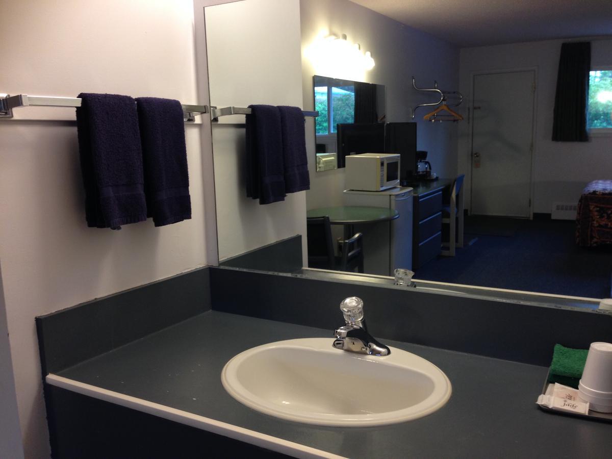 Plains Motor Inn Stettler Екстериор снимка
