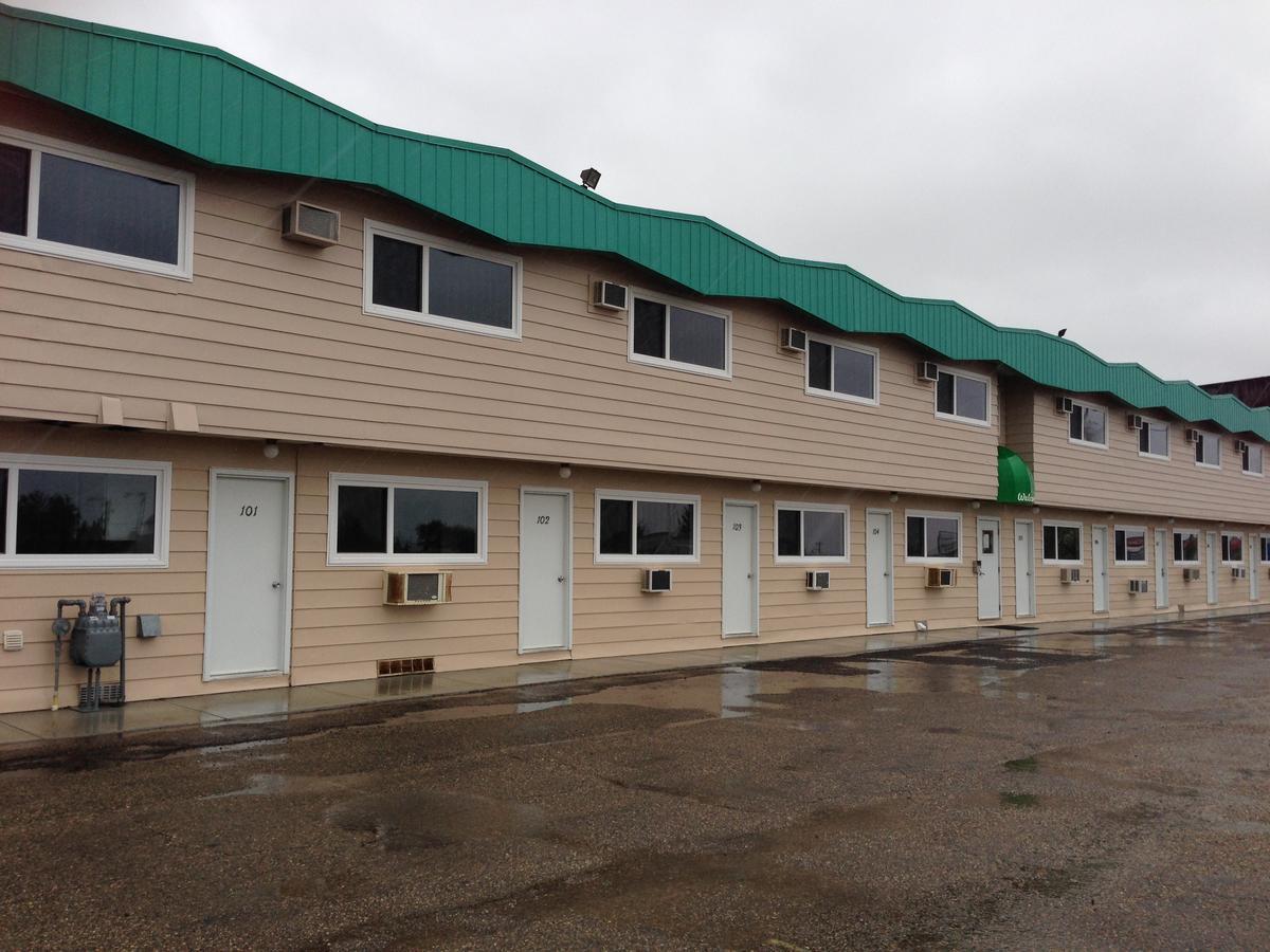 Plains Motor Inn Stettler Екстериор снимка